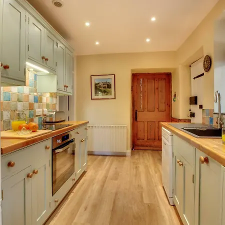 Casa de Férias Plush Holiday In Crosby Lake District With Garden *