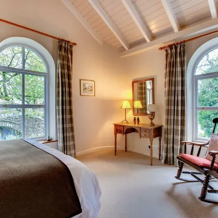 Plush Holiday In Crosby Lake District With Garden Casa de Férias *